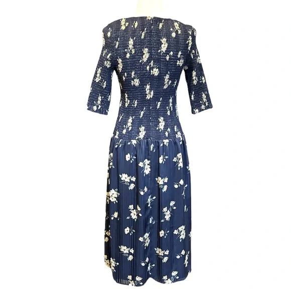 Ali & Jay Midi Dress - Picture 2 of 3